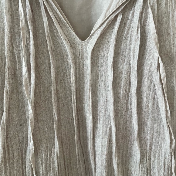 💥BOGO💥 Anthropologie Meadow Rue Beige Top. Size L - Picture 2 of 3